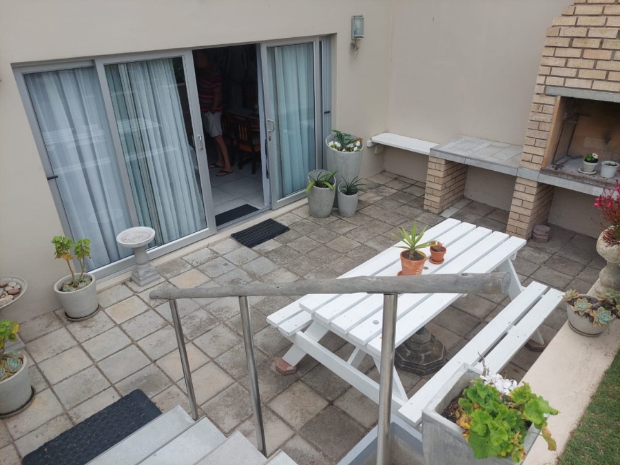 3 Bedroom Property for Sale in Twee Kuilen Western Cape